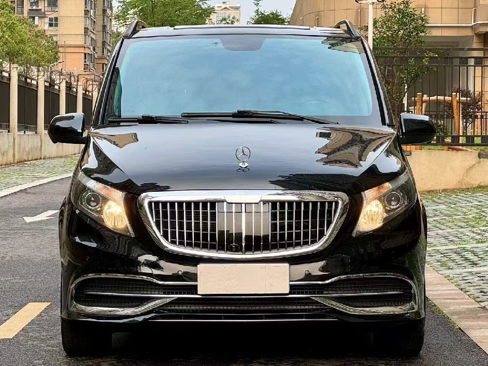 奔驰商务车